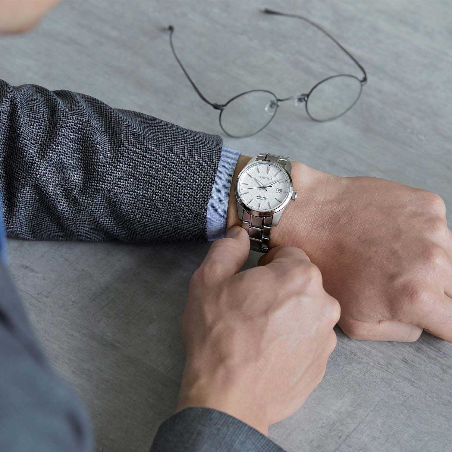 Seiko Seiko Presage Sharp Edged Series SPB165 механические мужские часы часы крупный план белый циферблата