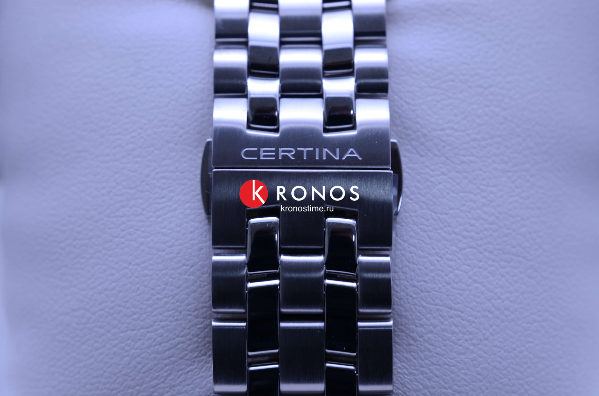 Certina C0334511103100 мужские часы застежка крупным планом