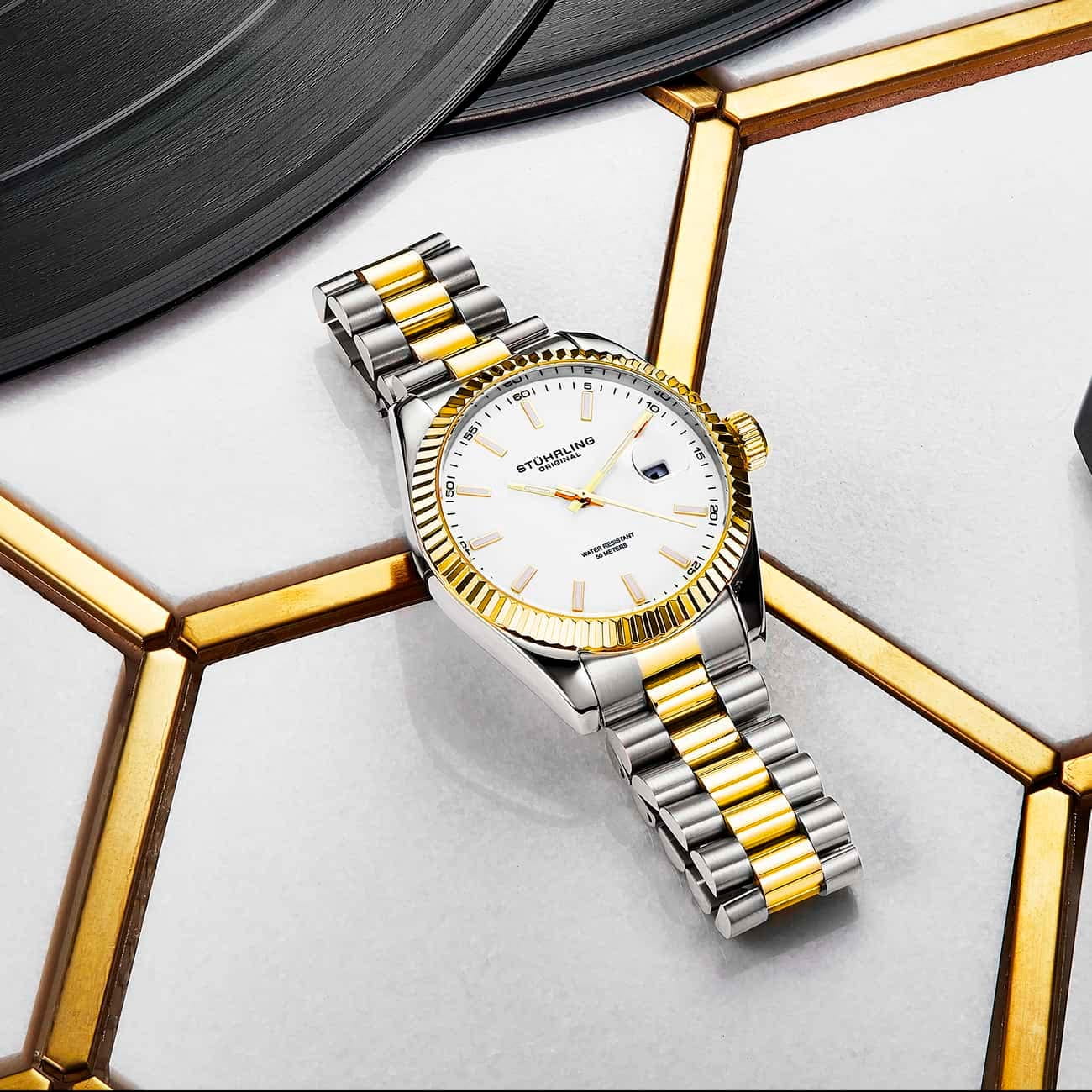 Оригинальные часы Stuhrling Stuhrling Symphony 3935.6 кварцевые калибр механизма  общий вид