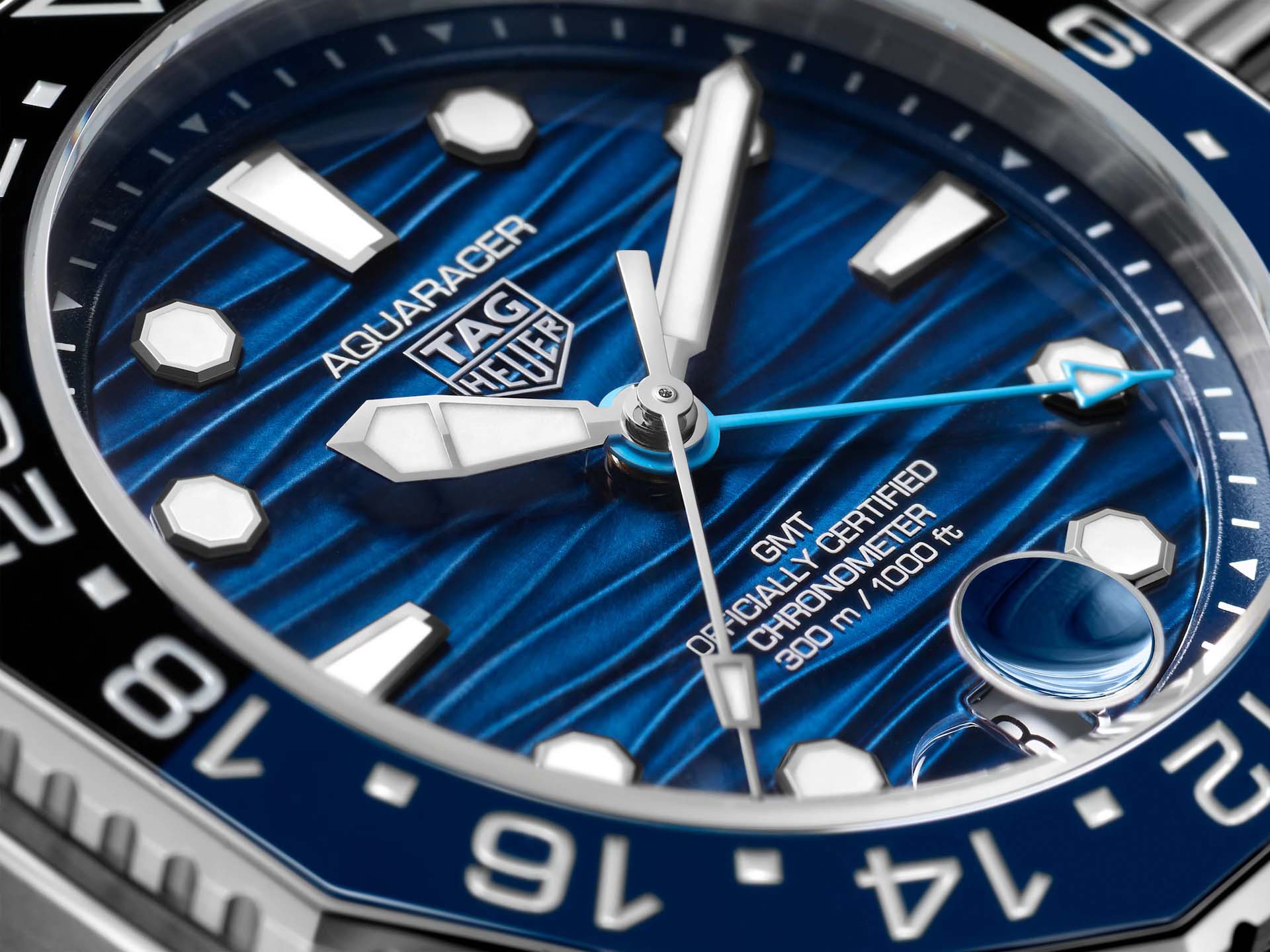 TAG Heuer TAG Heuer Aquaracer Professional 300 GMT WBP5114.BA0013 , наручные мужские часы фото под углом