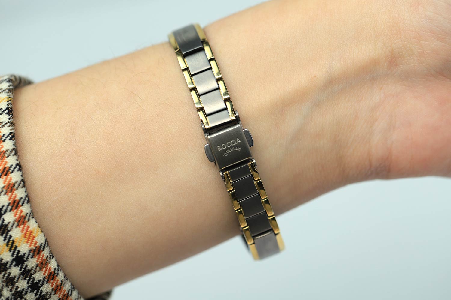 Boccia Titanium Boccia Titanium 3325-02,  германия женские часы на браслете титановый c pvd покрытием боковой вид