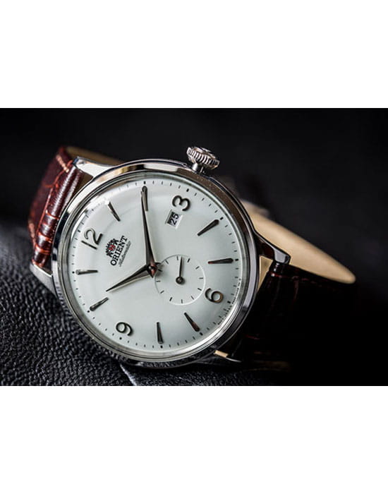 Orient Orient RA-AP0002S1 (RN-AP0002S) механические мужские часы часы крупный план белый циферблата