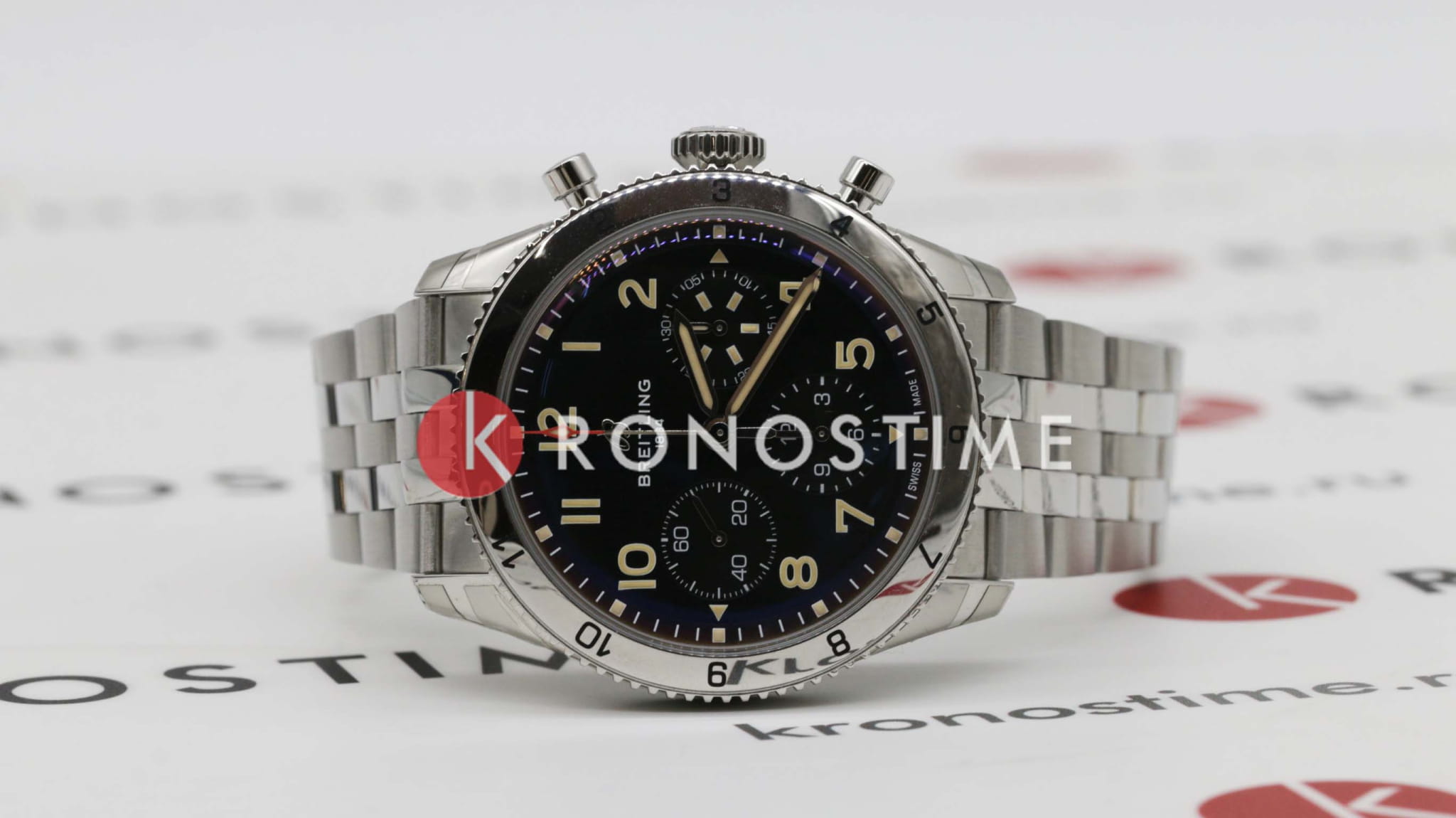 Breitling Breitling Classic Avi Chronograph 42 P-51 Mustang A233803A1B1A1 механические мужские часы часы крупный план черный циферблата