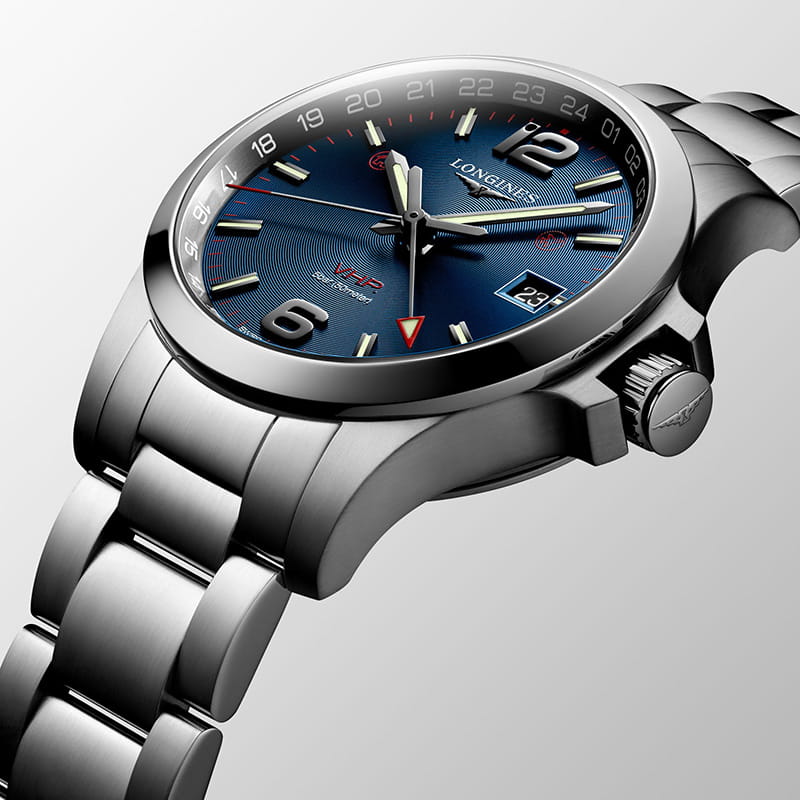 Longines Longines Conquest V.H.P. L3.718.4.96.6 , наручные мужские часы фото под углом