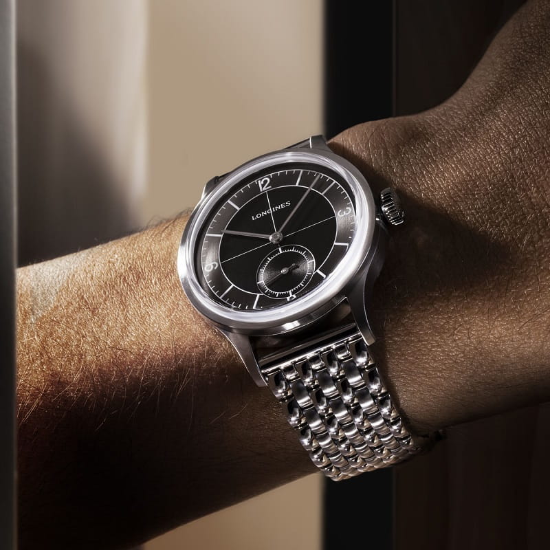 Longines L28284536 мужские часы застежка крупным планом