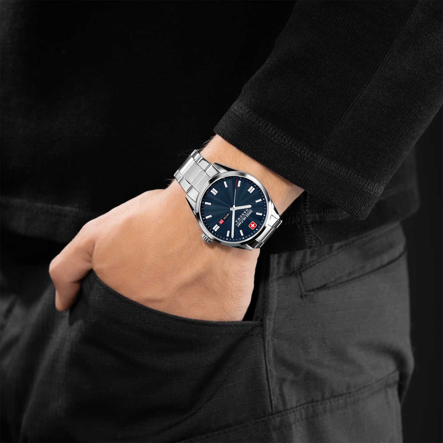 Swiss Military Hanowa Swiss Military Hanowa Maxed SMWGH0001602 мужские часы синий циферблат на запястье