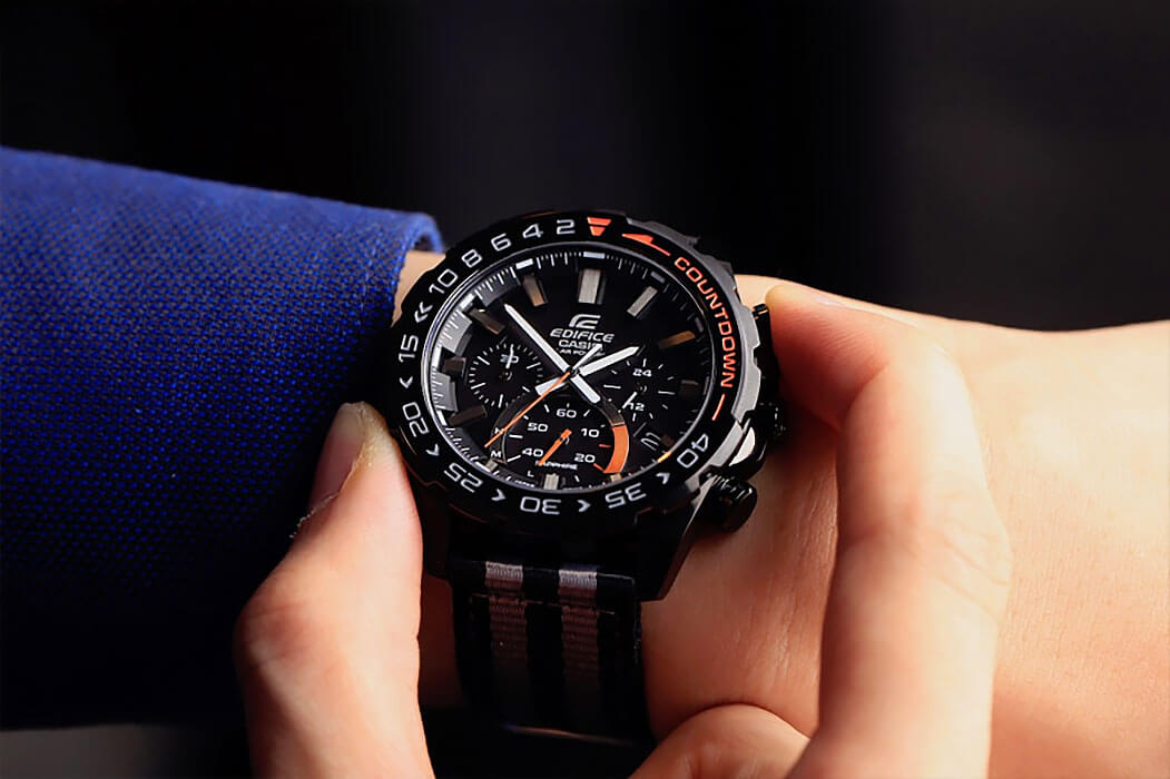 Casio Casio Edifice EFS-S550BL-1A EFS, наручные мужские часы фото под углом