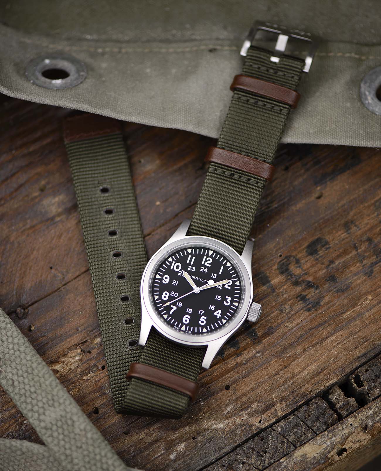 Оригинальные часы Hamilton Hamilton Khaki Field Mechanical H69429931 механические калибр механизма eta 2801-2 общий вид