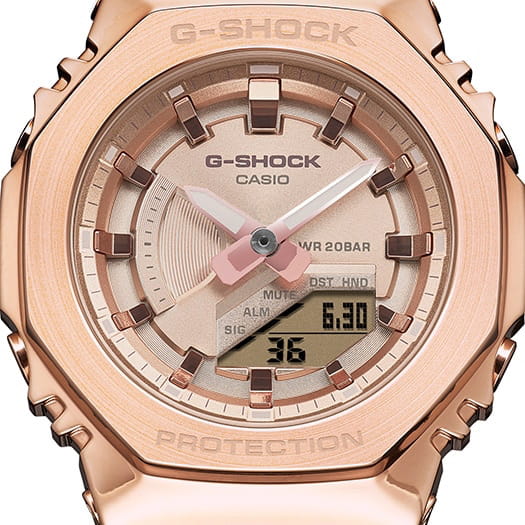 Casio GM-S2100PG-1A4 женские часы застежка крупным планом