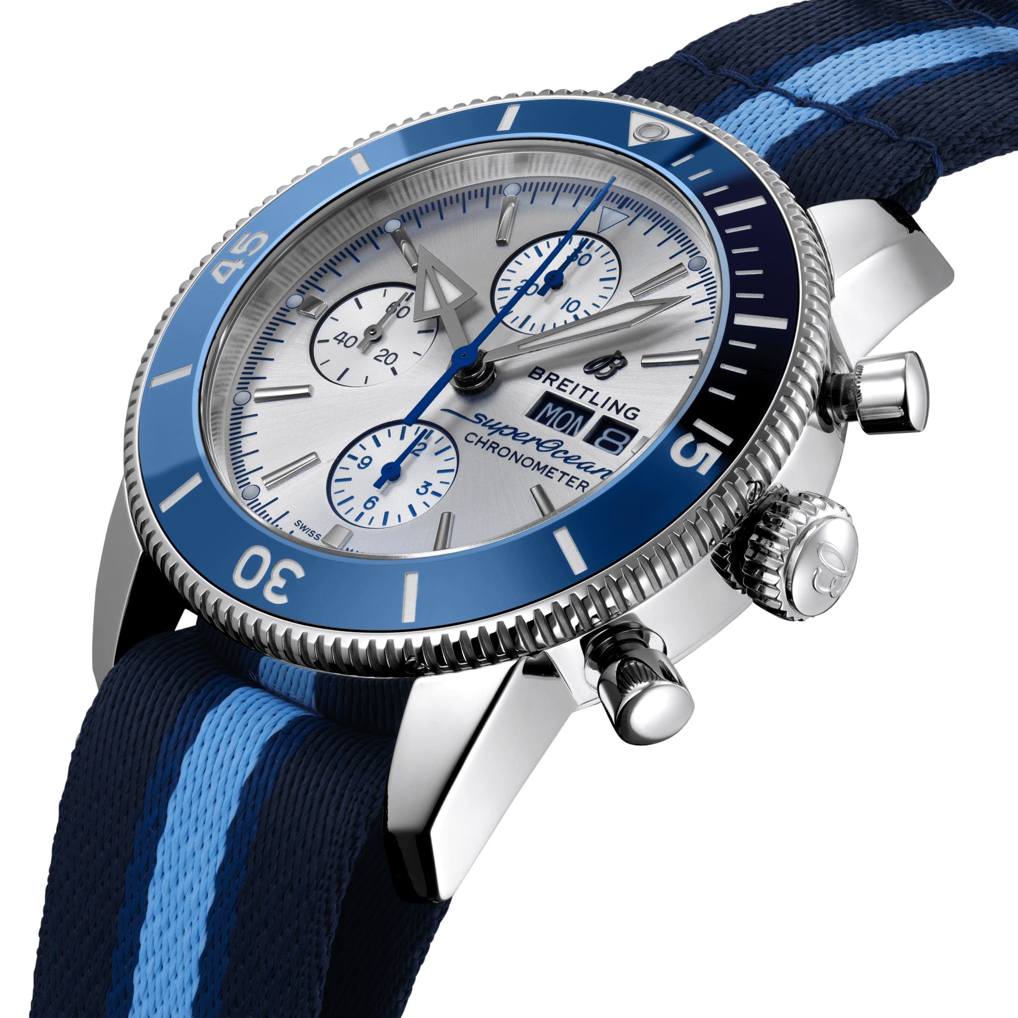 Breitling Breitling Superocean Heritage Chronograph 44 Ocean Conservancy Limited Edition A133131A1G1W1 , наручные мужские часы фото под углом