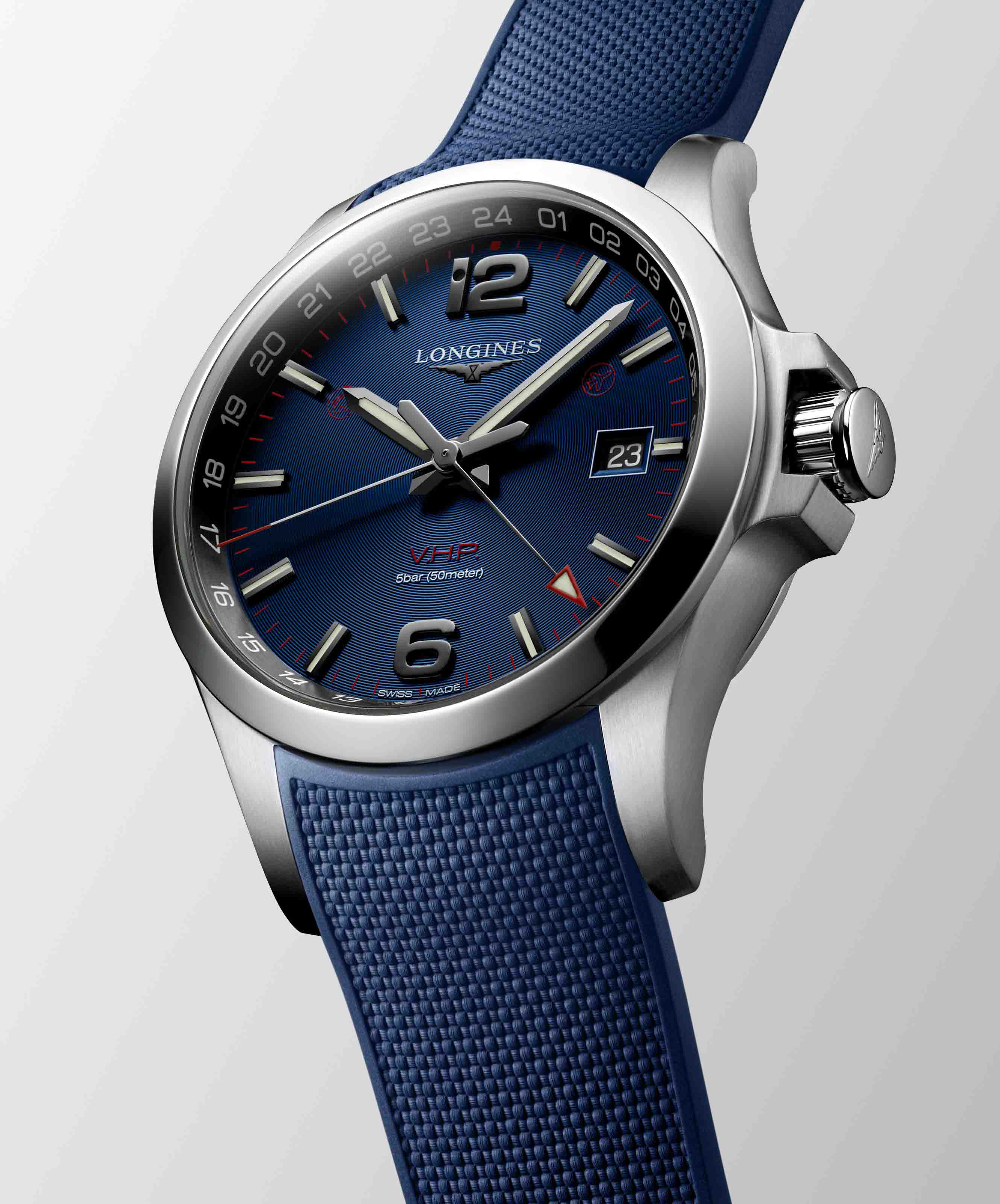 Longines Longines Conquest V.H.P. GMT L3.728.4.96.9 , наручные мужские часы фото под углом