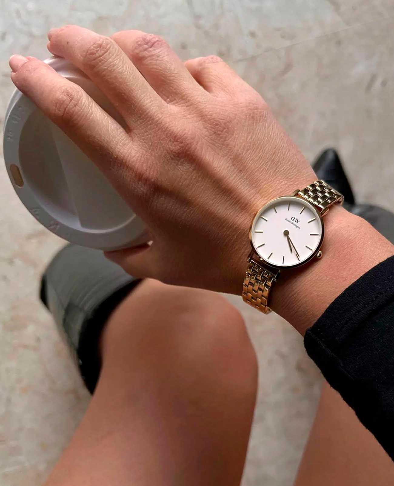 Daniel Wellington Daniel Wellington Petite DW00100616 женские часы белый циферблат на запястье