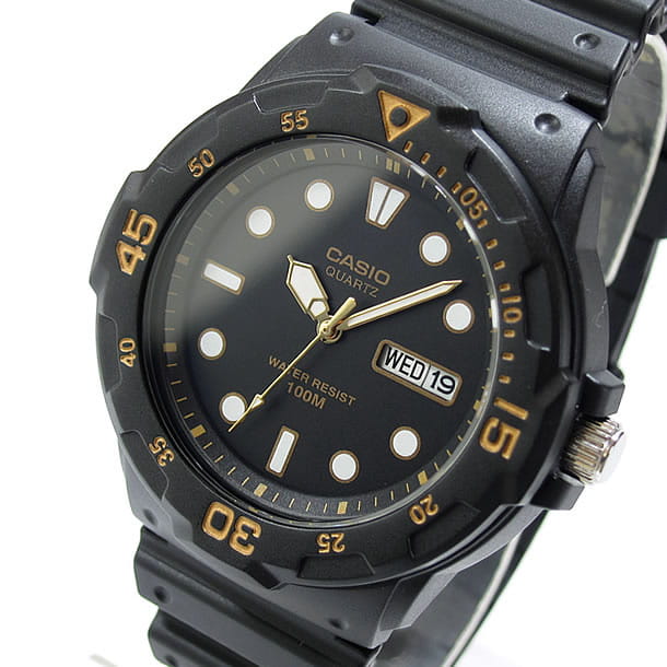 Casio MRW-200H-1E мужские часы застежка крупным планом