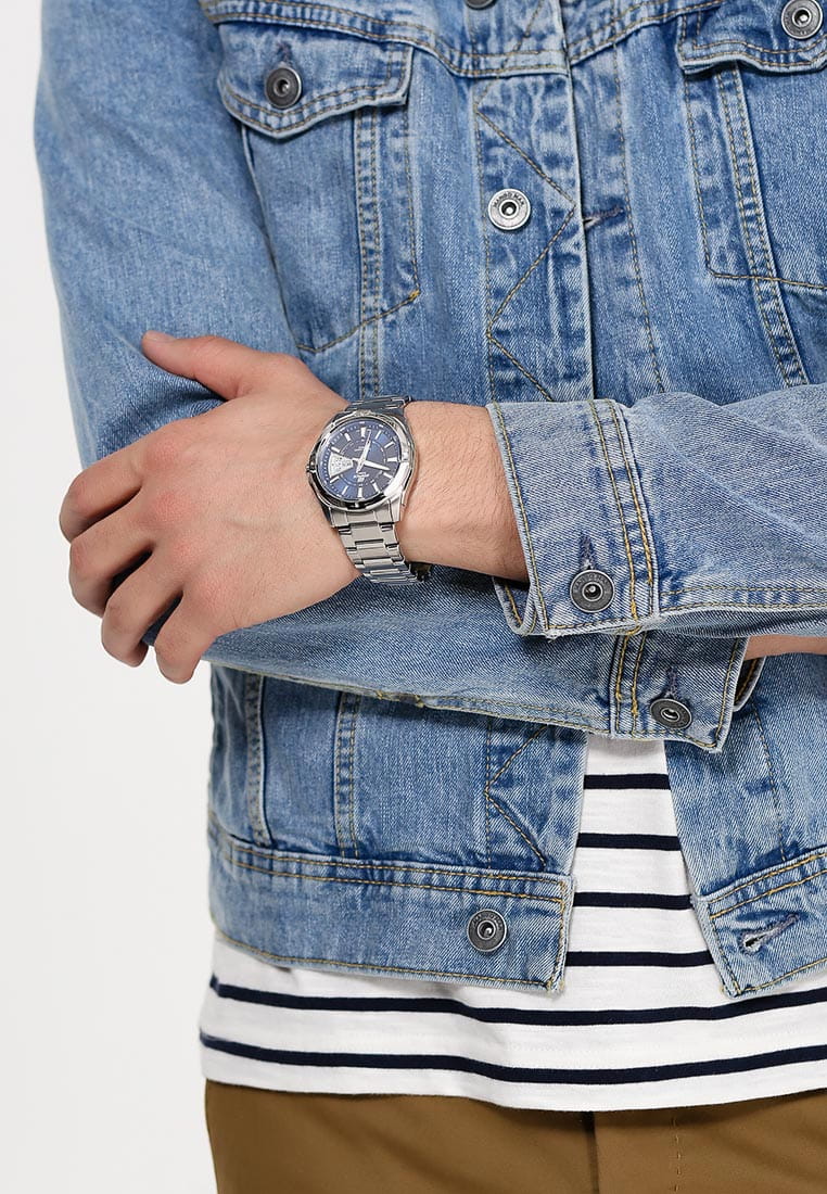 Casio Casio Edifice EF-129D-2A EF, наручные мужские часы фото под углом