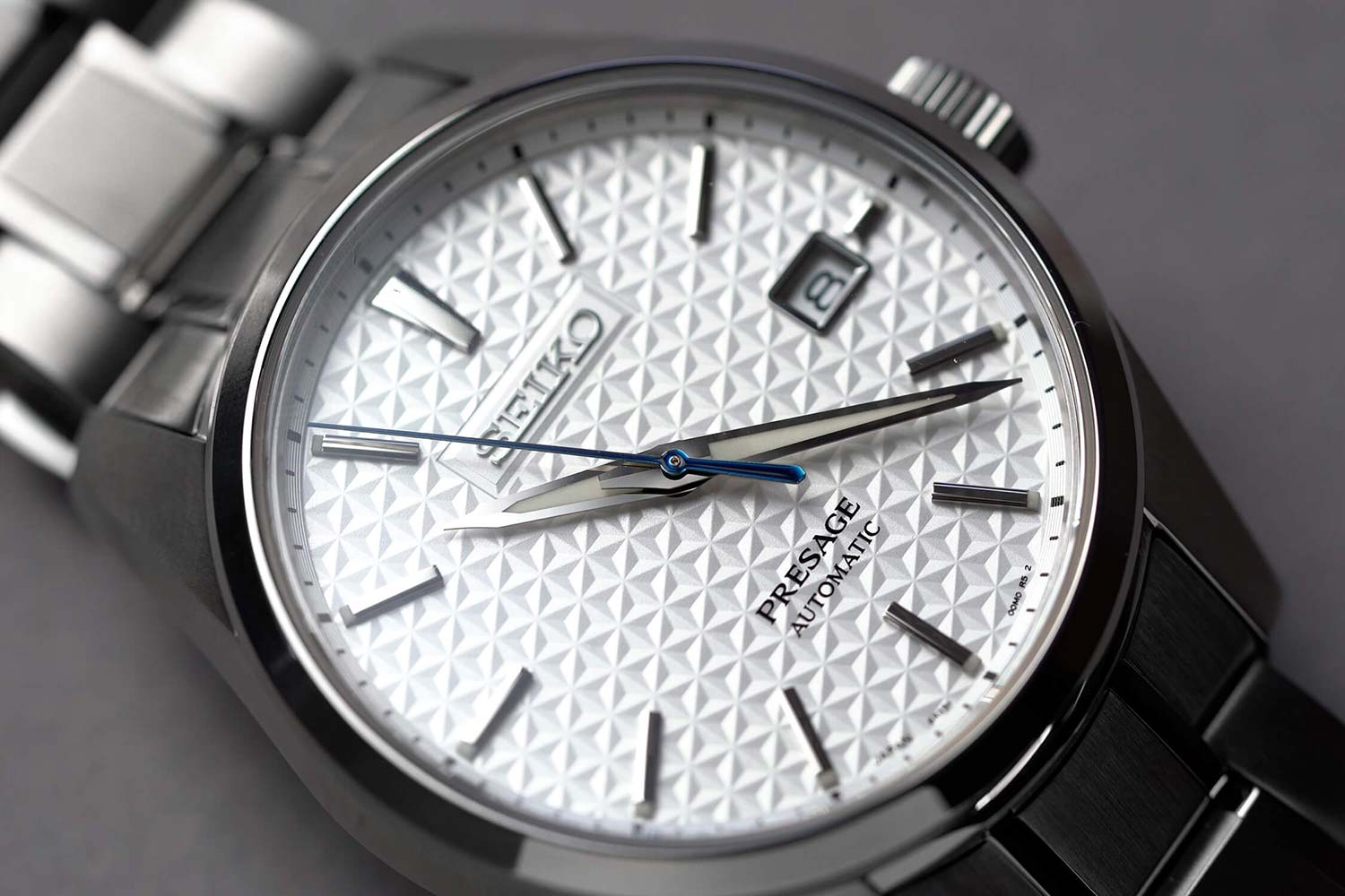 Seiko Seiko Presage Sharp Edged Series SPB165, presage япония мужские часы на браслете нержавеющая сталь боковой вид