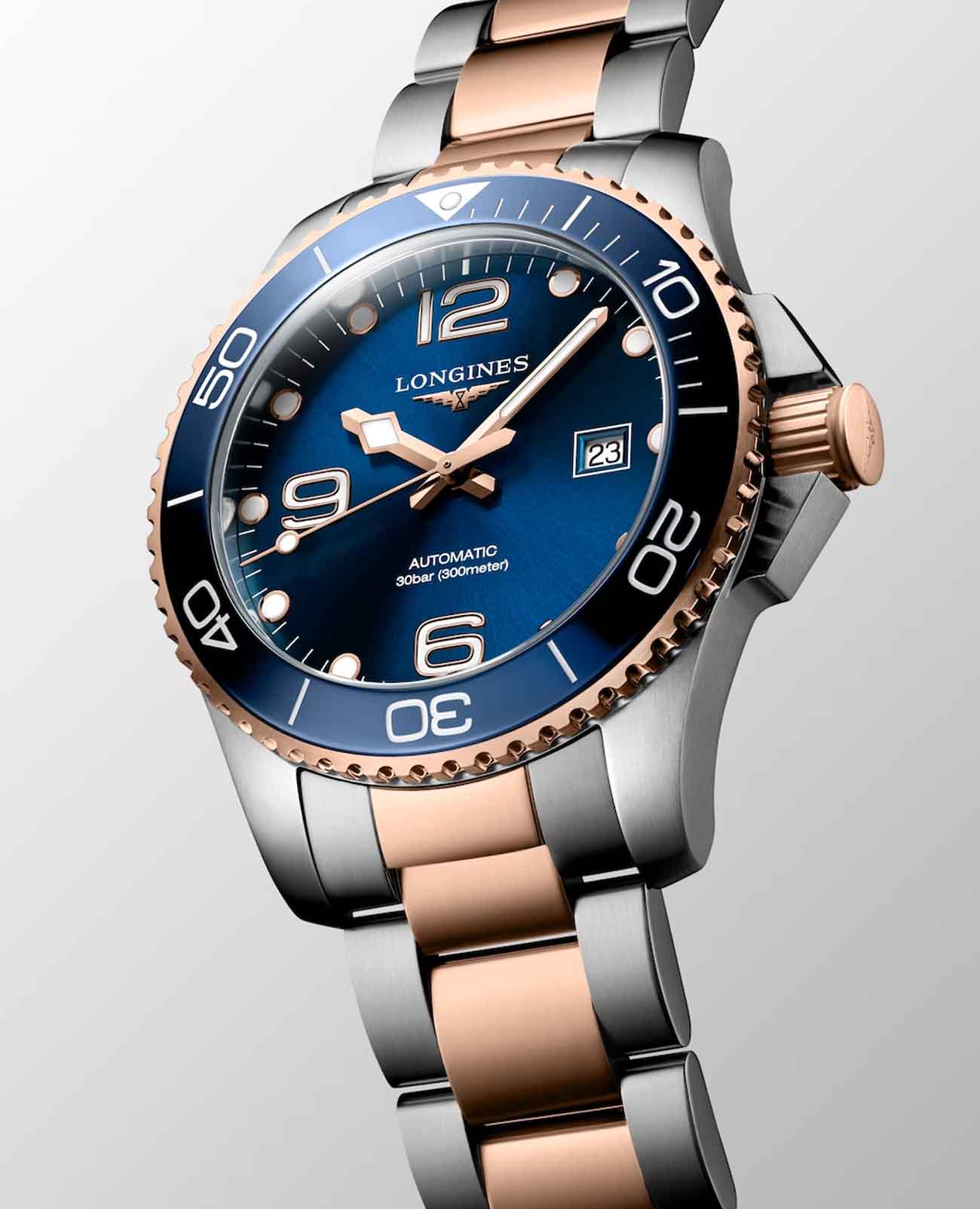 Longines Longines HydroConquest L3.782.3.98.7  — детали корпуса и нержавеющая сталь с pvd-покрытием