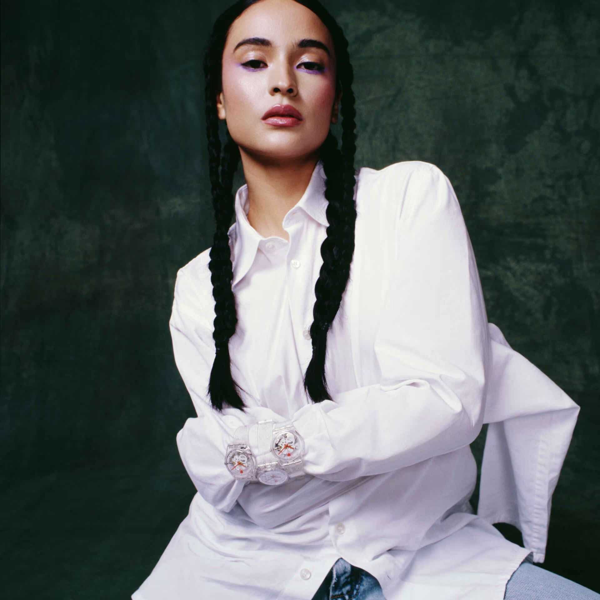 Swatch SO28Z129 женские часы застежка крупным планом