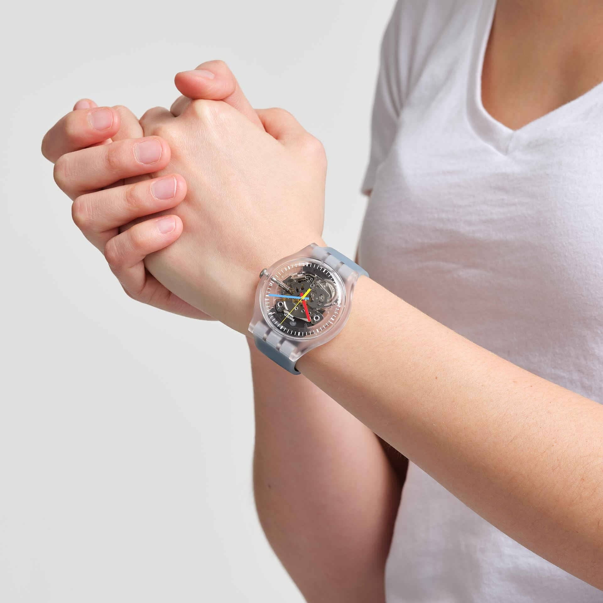 Swatch Swatch New Gent SUOK157 кварцевые мужские часы часы крупный план прозрачный циферблата