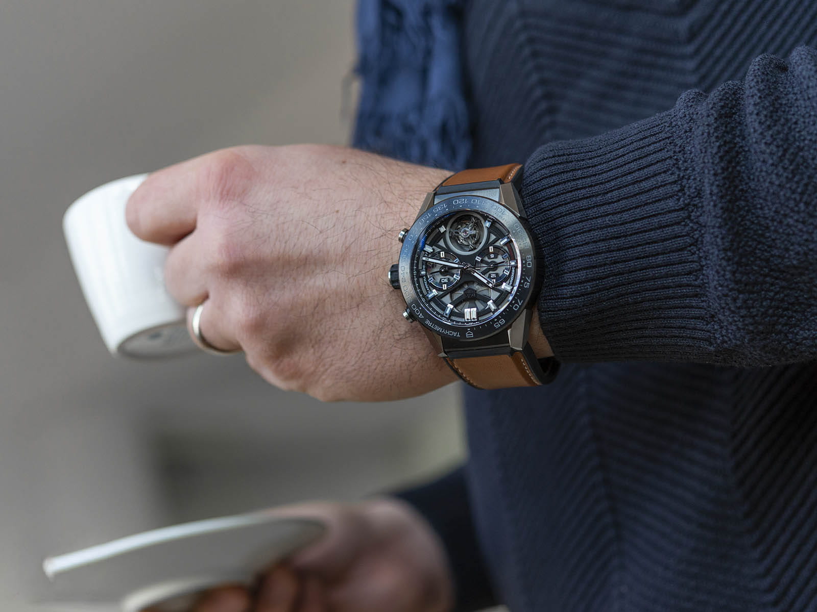 TAG Heuer TAG Heuer Carrera CAR5A8Y.FT6072 , наручные мужские часы фото под углом