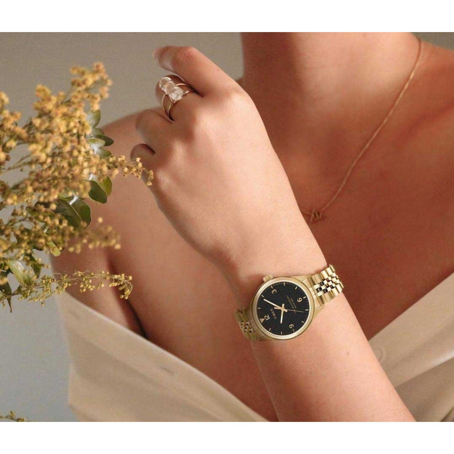 Timex Timex Waterbury Traditional TW2R69300,  сша женские часы на браслете нержавеющая сталь с pvd-покрытием боковой вид