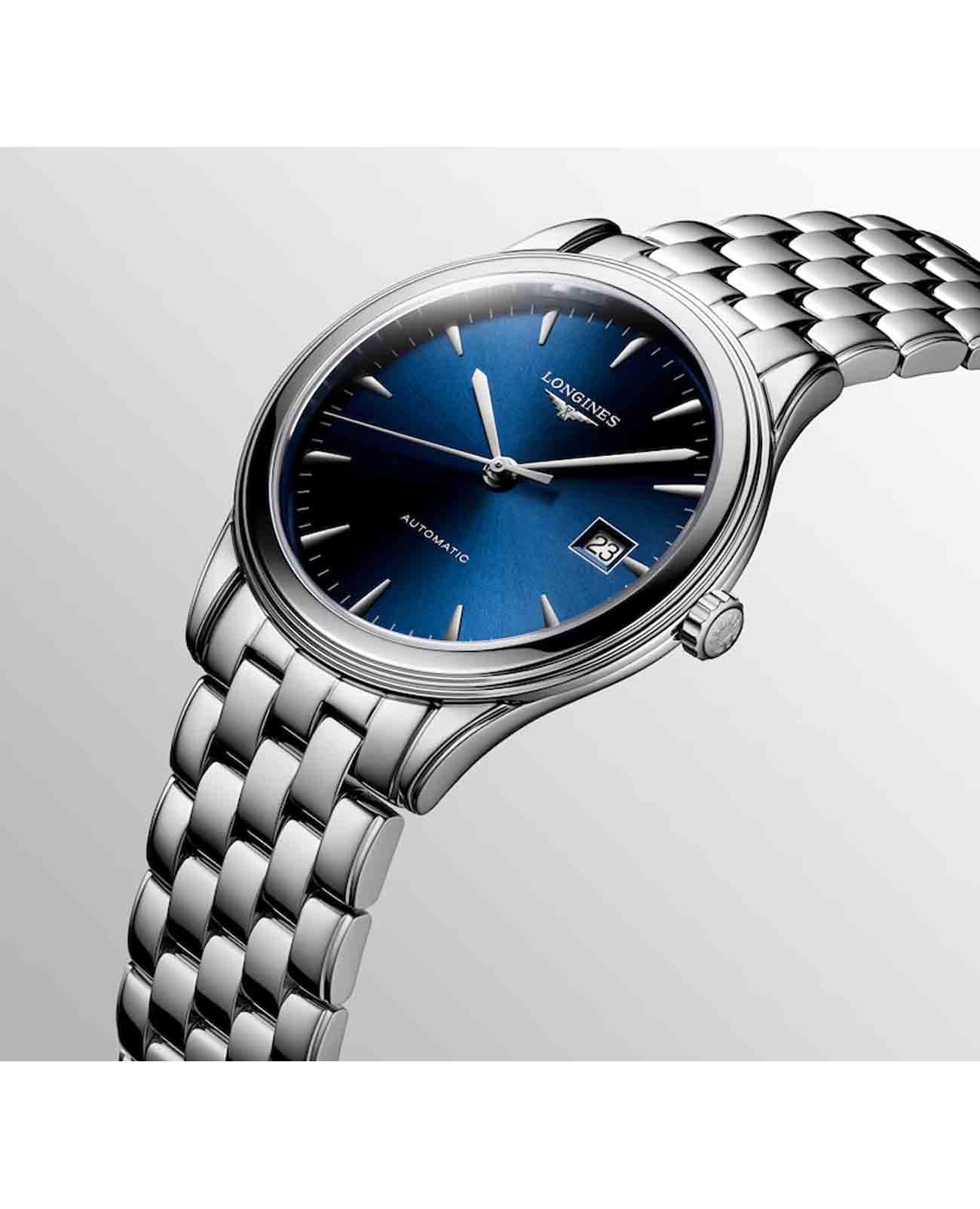 Longines Longines Flagship L4.974.4.92.6 механические женские часы часы крупный план синий циферблата
