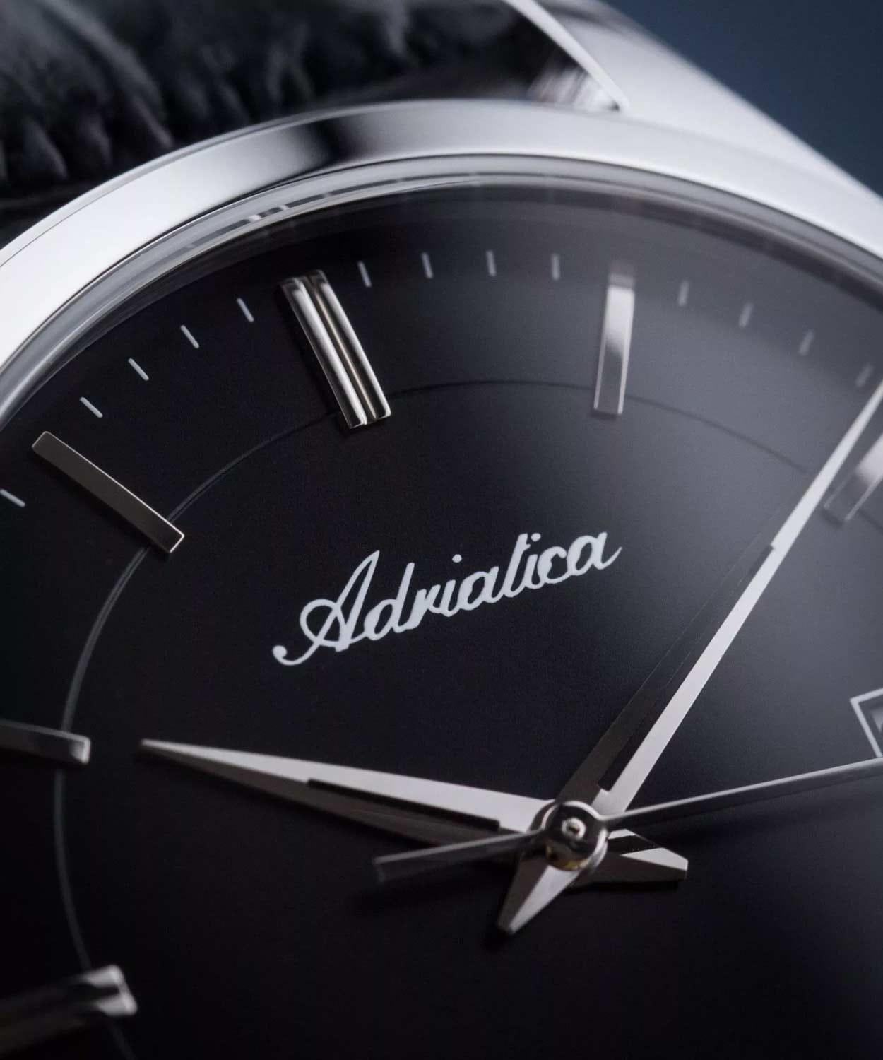 Adriatica Adriatica Classic A1295.5214Q,  швейцария мужские часы на браслете кожаный боковой вид