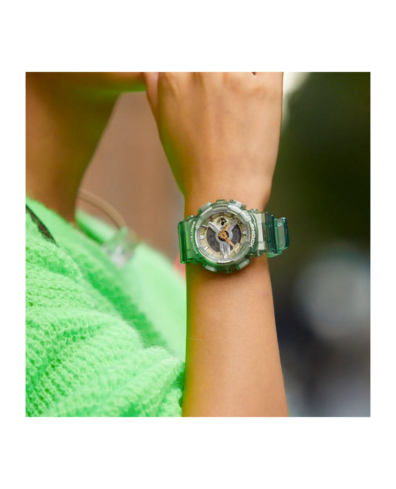 Casio Casio G-Shock GMA-S120GS-3ADR (GMA-S120GS-3A) , наручные женские часы фото под углом