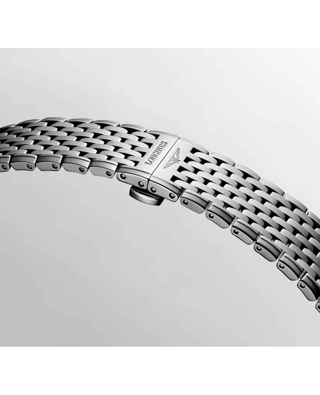 Longines L47554116 женские часы застежка крупным планом