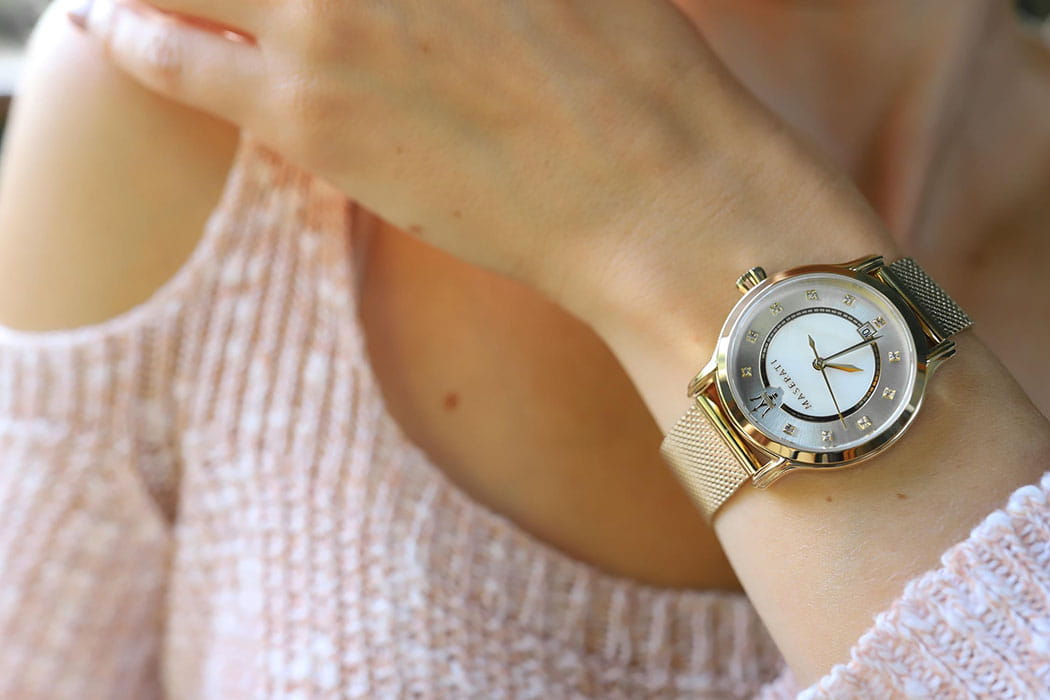 Maserati Maserati R8853118502 женские часы перламутровый циферблат на запястье