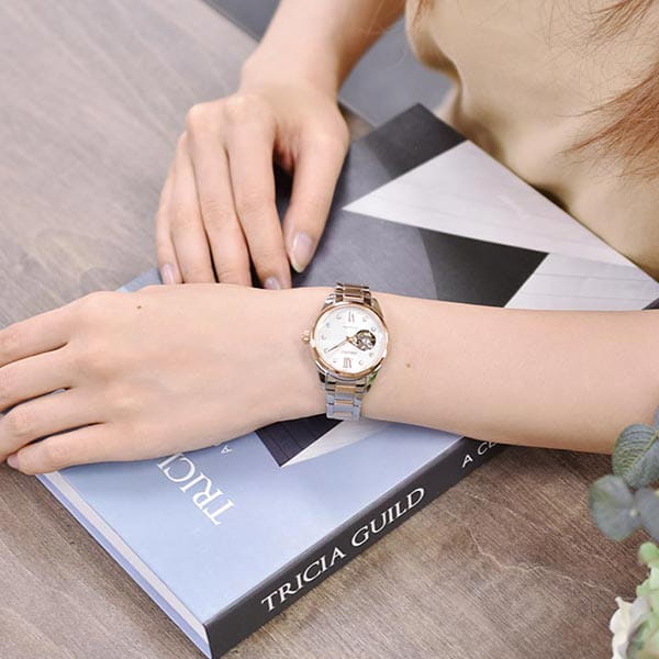 Seiko Seiko Conceptual Series Dress SSDE010 , наручные женские часы фото под углом