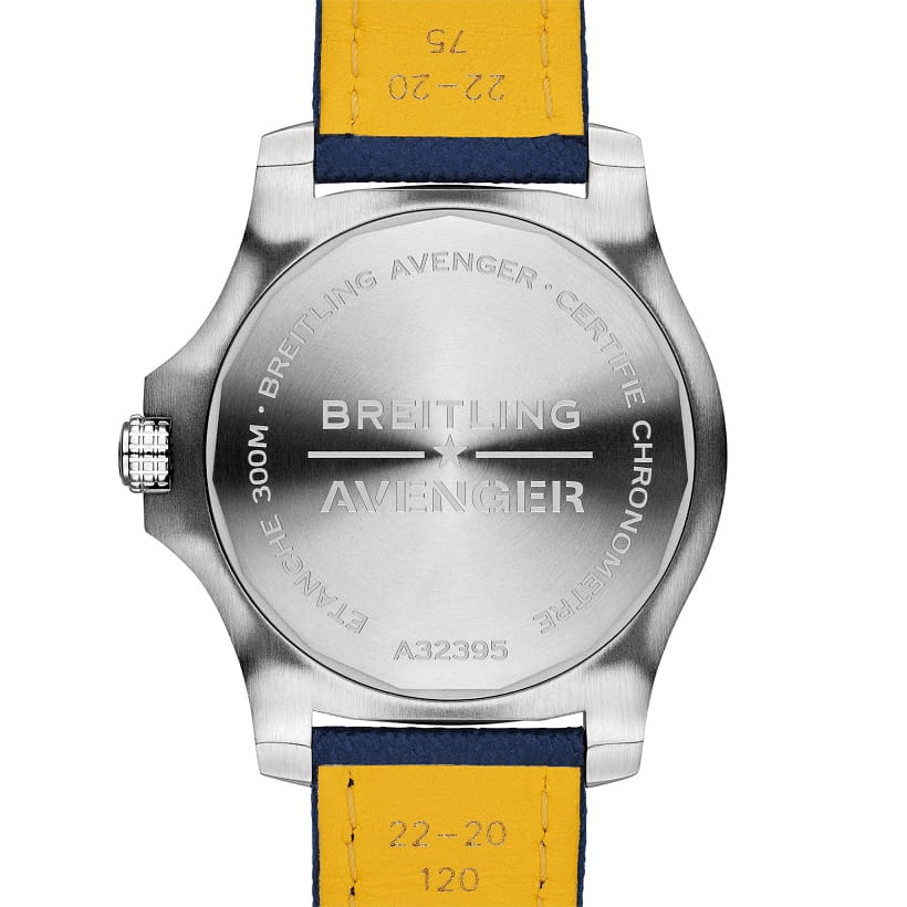 Оригинальные часы Breitling Breitling Avenger Automatic GMT 45 A32395101C1X2 механические калибр механизма breitling 32 общий вид