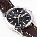 Festina F20358/2 наручные мужские часы застежка крупным планом